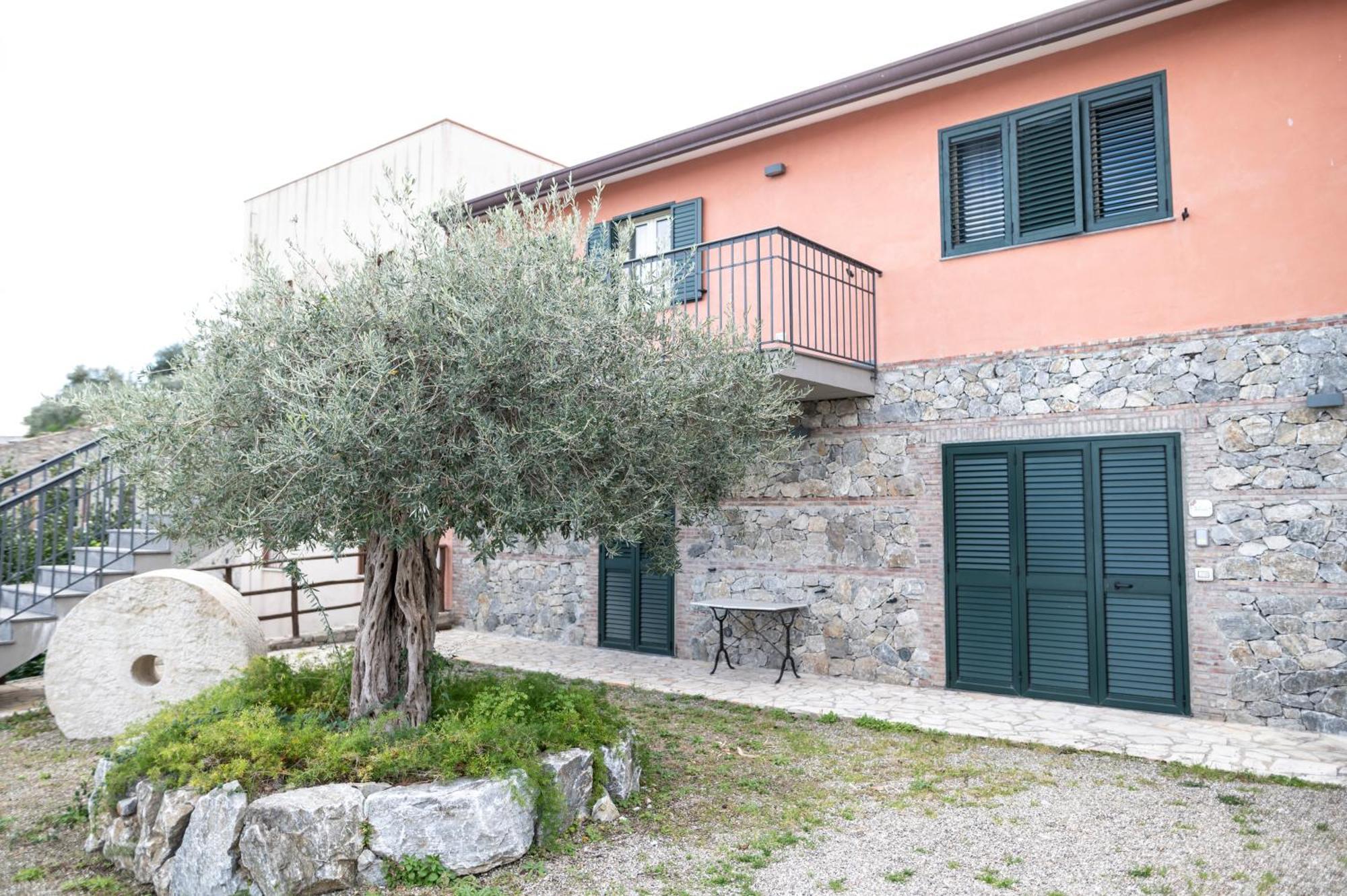 Апартаменты "Il Segreto" Vista Panoramica Sulle Isole Eolie Con Piscina, Palestra E Wifi Патти Экстерьер фото