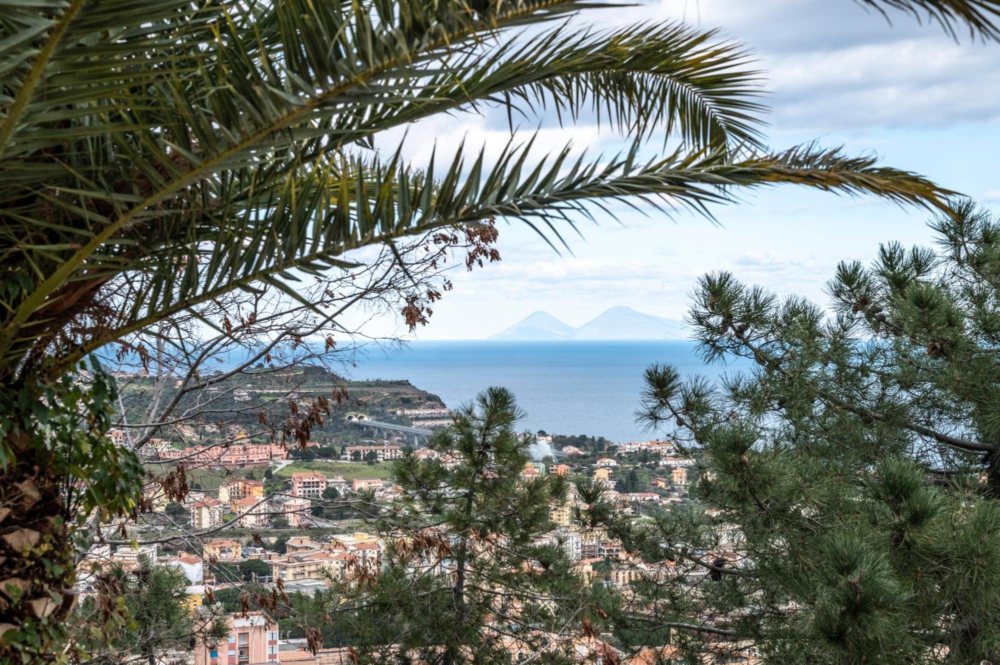 Апартаменты "Il Segreto" Vista Panoramica Sulle Isole Eolie Con Piscina, Palestra E Wifi Патти Экстерьер фото